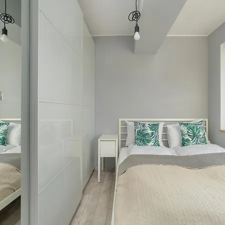 Stylish Near Hala Arena By Renters Lejlighed *
