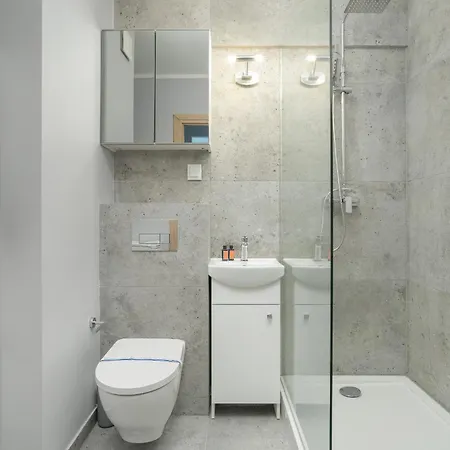 Apartment Stylish Near Hala Arena By Renters