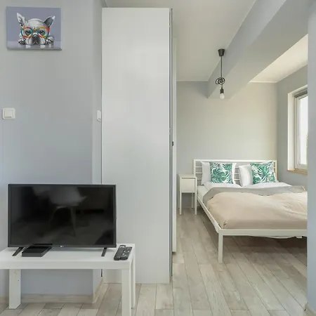 Apartment Stylish Near Hala Arena By Renters